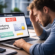 Usuario frustrado evaluando una web confusa en los primeros segundos después del clic.